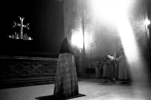 Sunday Mass, Gantsasar, 2002